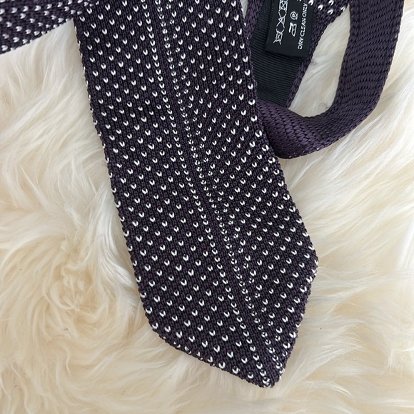 Tom Ford Dark Blue and White Patterned Tie - Picture 4 of 6
